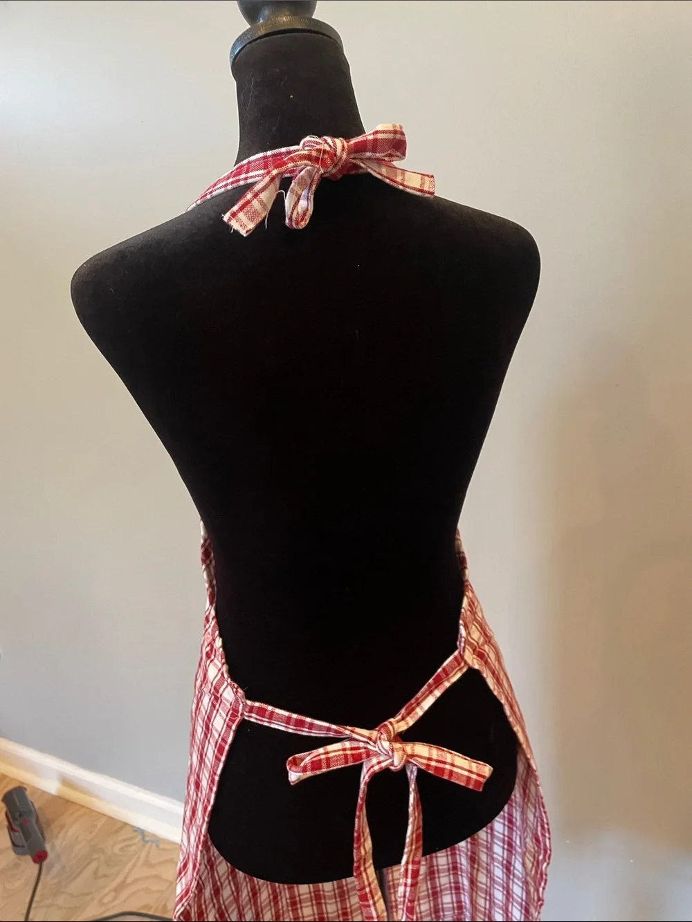 Red and white apron new